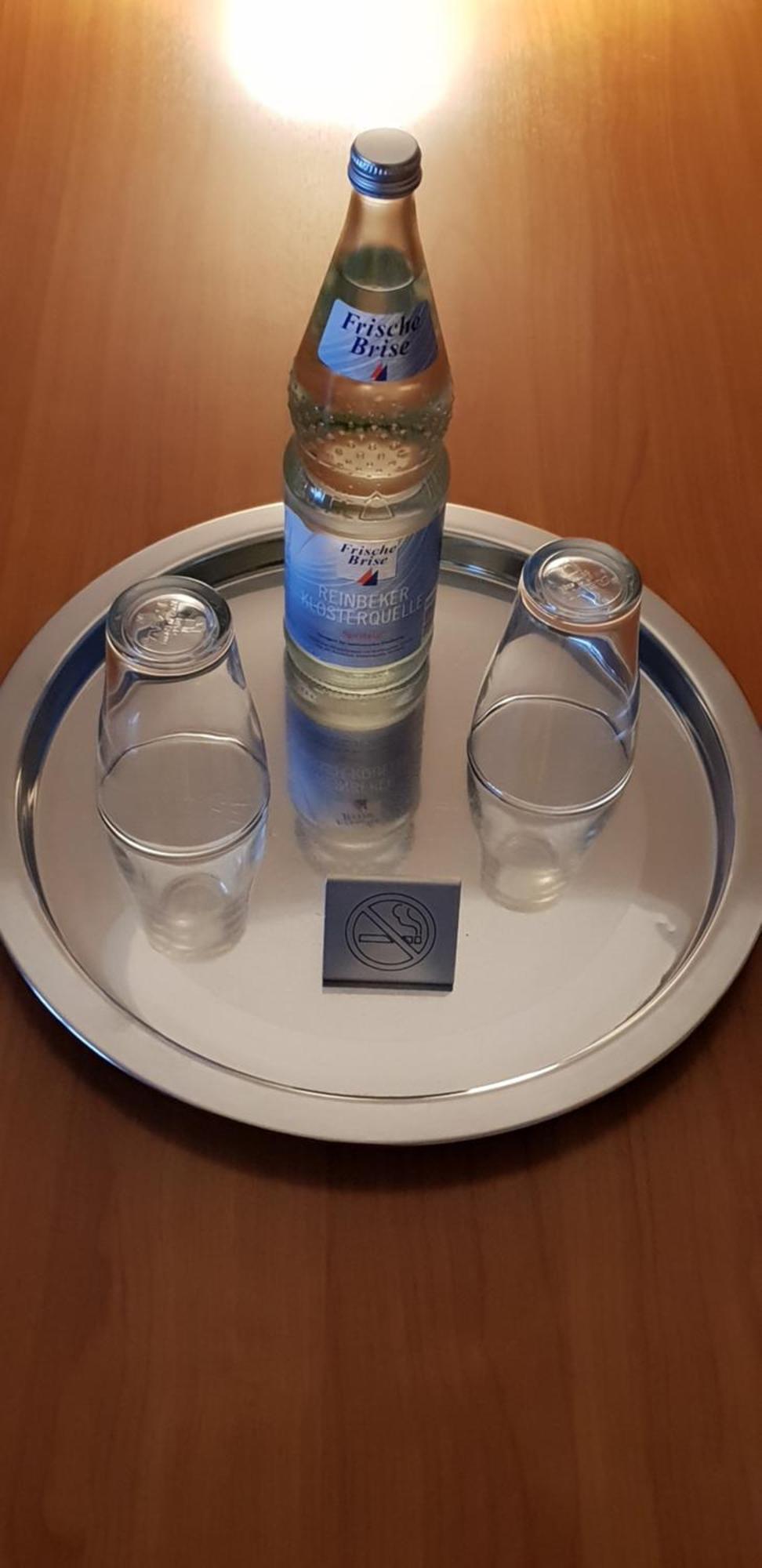 Airport Hotel One Aparthotel Sylt Экстерьер фото