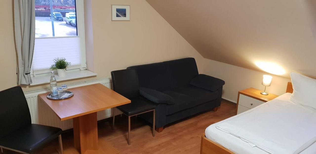 Airport Hotel One Aparthotel Sylt Экстерьер фото