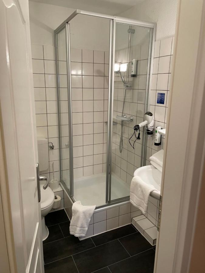 Airport Hotel One Aparthotel Sylt Экстерьер фото